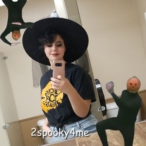 Meet your Posher, Teresa